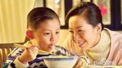 娱乐吃瓜酱瞒着妈妈,瞒天过海，妈妈不知的秘密生活